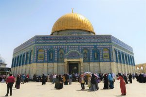 Umrah 2025 Packages: Comprehensive Health Precautions for Safe Travel